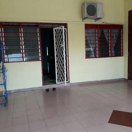 Homestay Ustaz Taiping Exteriör bild